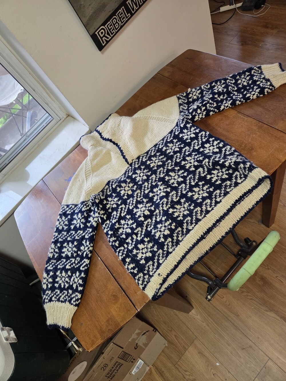 Vintage Hand Knit Nordic Wool Sweater Women's Medium Selbu Rose Snowflake